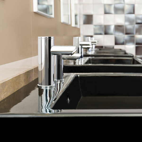 Smart Touchless Deck Mounted Tap | Smart Duo bg 1 Touchless Faucets - Deck Mounted Bathroom Faucet - Touch free electronic faucet for deck mounted installations Smart Duo
