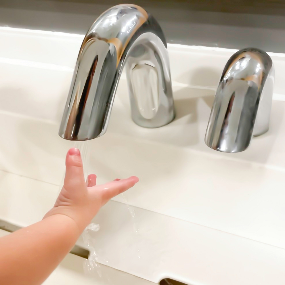 Touch free electronic faucet for deck mounted installations Classic CS and Classic SD Ikea 2021 3 1 | Classic CS Touchless Deck Mounted Tap