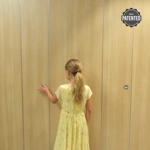 TOUCHLESS WC CUBICLES WITH OCCUPANCY INDICATOR